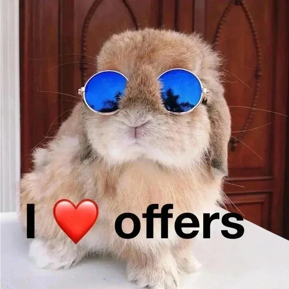 ✅💎Escada Limited Edition Satin Scarf 86cm x 86cm - Picture 12 of 12